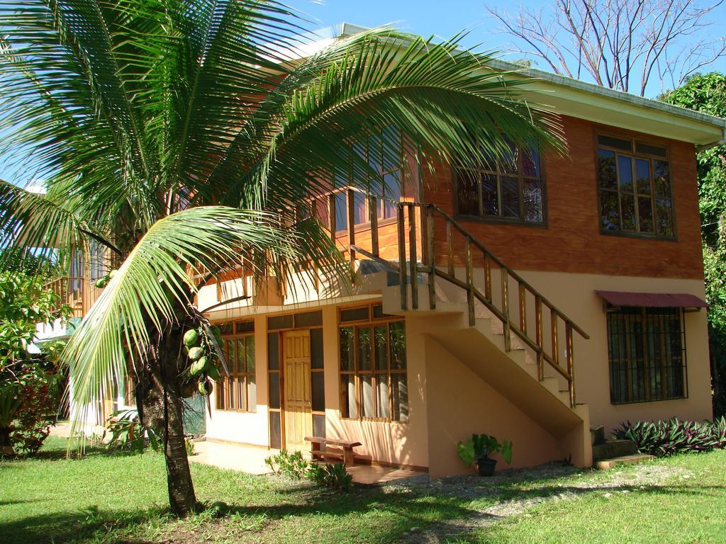 Babilonia Aparthotel Cahuita Exterior photo